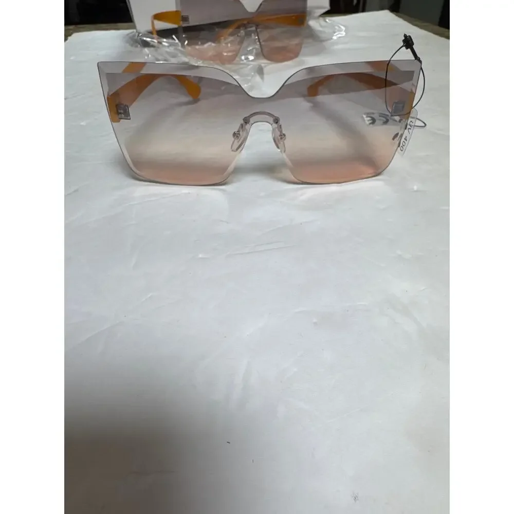 Cat Eye Sunglasses UV400 Women Light tent Lens Yellow Temple New